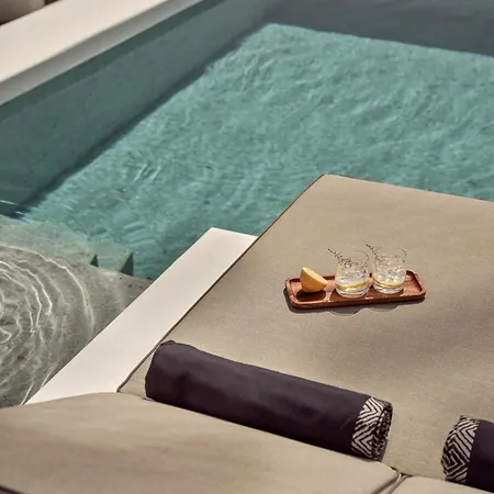 Semeli Coast Mykonos Curio Collection By Hilton ホテル Merchia Beach