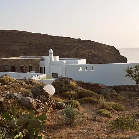 Otel Semeli Coast Mykonos Curio Collection By Hilton 5*