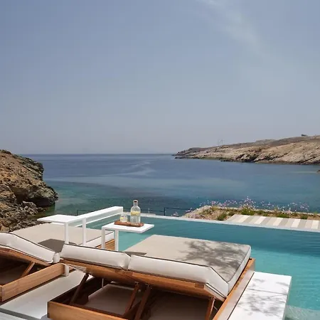 Otel Semeli Coast Mykonos Curio Collection By Hilton Merchia Beach